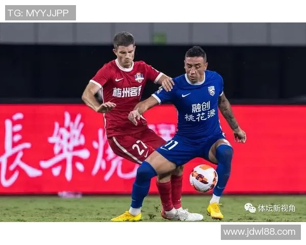 武汉网球队以68分领跑大师赛积分榜展现强劲实力和团队合作精神